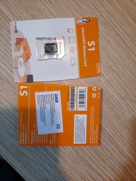 Shop bán hàng kiểu gì vậy? Đặt hàng là thẻ nhớ HiKvision sao giao lại là loại thẻ khác vậy? Bán hàng như này sao vẫn tồn tại được trên gian hàng nhỉ?