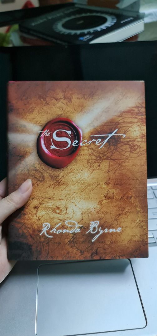 Sách đẹp, mới không tì vết, giao nhanh, nói chung là ưng ý. Tải lên một số hình ảnh cho các bạn tham khảo.