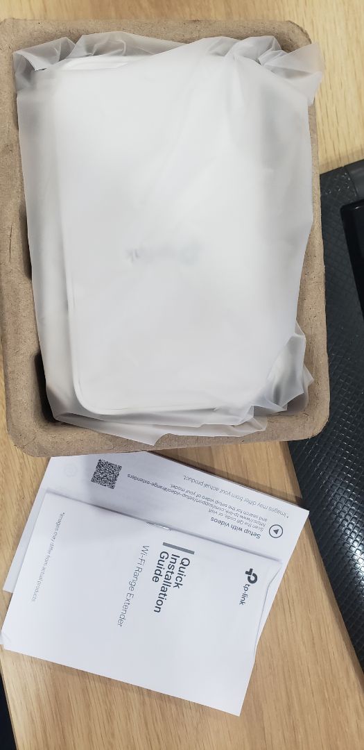 Sản phẩm chính hãng, còn nguyên tem của nhà sản xuất. Thu phát tín hiệu tốt, độ trễ không đáng kể. Onemesh mượt mà với tp-link ax55