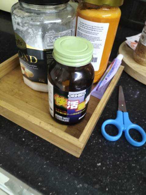 Đã sử dụng đc 2 lọ, sản phẩm dùng 
Có tác dụng nhưng chưa thấy rõ rệt sẽ sử dụng lọ thứ 3