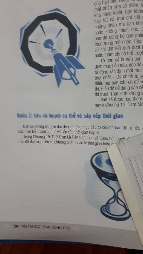 Sách lậu -  Tôi mua nhiều sách và cũng hay dính sách lậu, nhưng không nghĩ trên Tiki lại bán sách lậu. Ngay khi nhận được, tôi đã thấy hình thức không chuẩn: 
- Đã bị bóc nilon bọc sách, 
- Mép sách bị nhàu chứ không cứng như mới, 
- Giấy màu sẫm chứ không trắng tinh, 
- Giờ đọc lại thấy in mờ như ảnh chụp kèm mà sách chuẩn không bị bao giờ
- Chữ không in tròn và thưa như các sách chuẩn mà mảnh, dày chi chít trên mỗi dòng