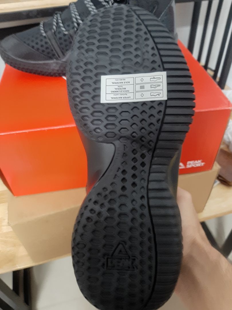 sản phẩm tốt nhưng mà đế dày chưa đạt đc nhu cầu