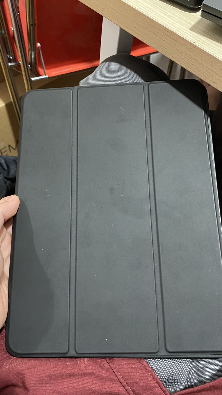 Cover rất dày, hoàn thiện tốt!