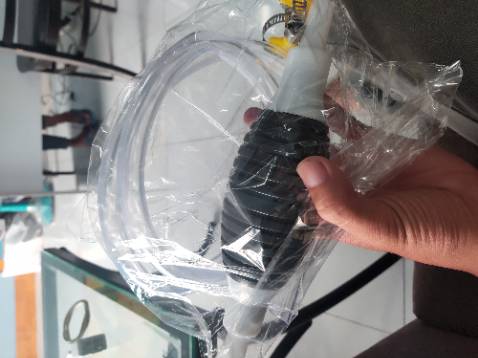 Hàng không đúng mô tả (chỉ kèm theo có 1 ống nước cho mỗi kiện) trong mô tả có báo quy cách bao gồm ống đầu vào ống đầu ra, đề nghị tiki đánh giá lại để chống *** đảo.