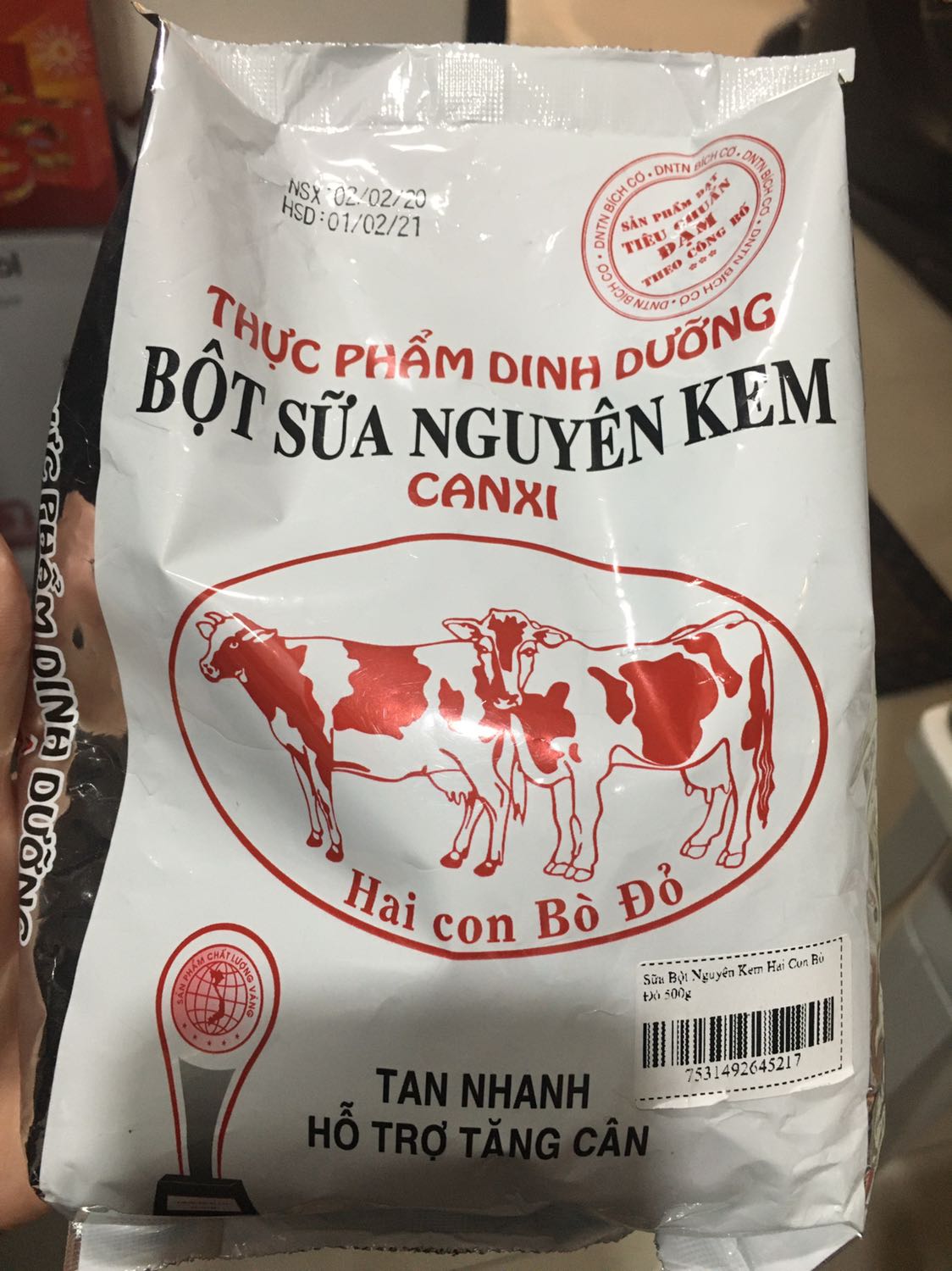 Giao nhanh 2h!
Giá ok 54k/ bịch, thơm, đóng gói cẩn thận-sạch-còn Date,ăn không thì ngon-bùi bùi nhưng chưa hạp khẩu vị của cá nhân mình vì quá béo, dù vậy vẫn cho 5* ủng hộ.