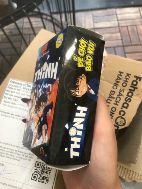 Boardgame giao sớm hơn dự kiến nhưng phần hộp bì móp méo nên mình không hài lòng lắm Boardgame giao sớm hơn dự kiến nhưng phần hộp bì móp méo nên mình không hài lòng lắm