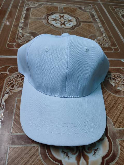 Nói chung tạm ổn. Nón không giữ dáng