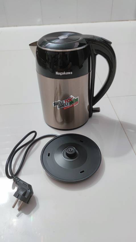 Mình mua lần thứ 2 rồi. Chất lượng thì tuyệt vời bình đun nhanh sôi, mẫu mã đẹp, độ hoàn thiện tốt còn độ bền thì xài thời gian lâu mới biết được. Tiki giao hàng rất nhanh, đóng gói cẩn thận mua hàng trên Tiki mình rất hài lòng