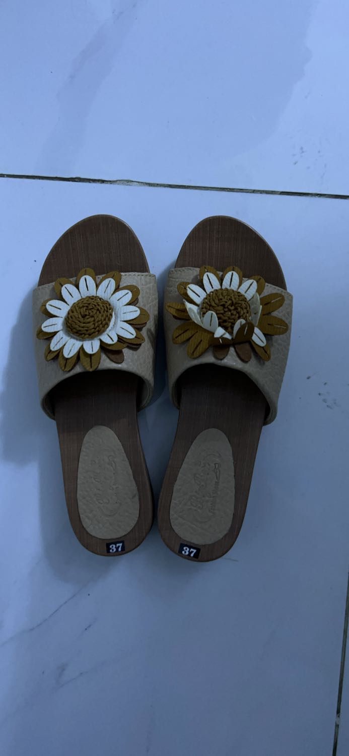 Shop giao sai size, vui lòng đổi lại giúp