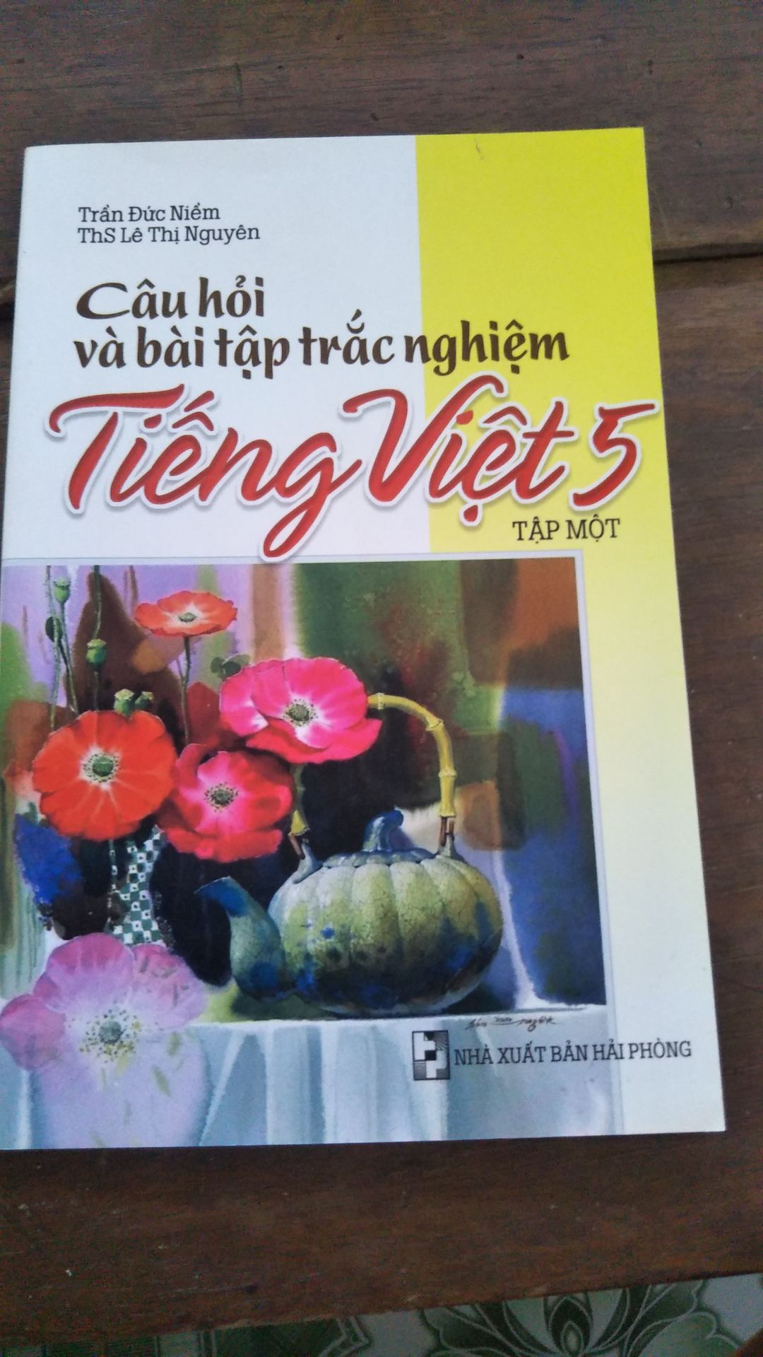 hàng giống mô tả