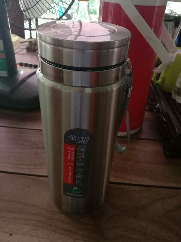 Bình nước rất đẹp. Giữ nhiệt tốt. Giao hàng nhanh. Sẽ ủng hộ shop tiếp