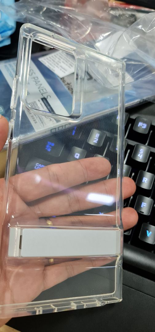 Ốp thiết kế chuẩn, ôm gọn điện thoại, cảm giác chắc chắn