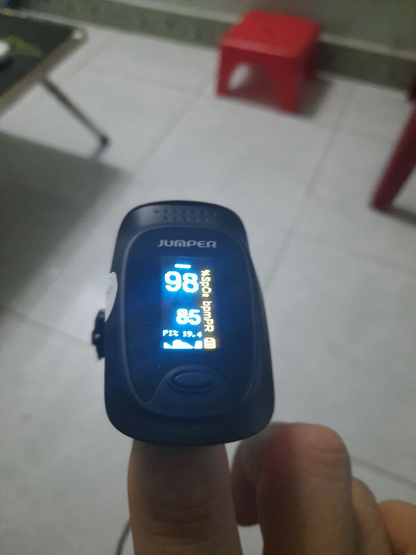 Sản phẩm giống với mô tả, hàng nhập khẩu do FDI kiểm duyệt nên chất lượng, thời gian giao hàng tương đối trong thời điểm dịch bệnh nên chấp nhận được. Cần có thời gian sử dụng để kiểm chứng chất lượng sản phẩm. Một thiết bị cho những bệnh nhân covid-19 và tất cả những ai muốn phòng bệnh thì nên mua. Giá cả phải chăng so với thị trường hiện nay. Sẽ ủng hộ shop những sản phẩm khác nếu sản phẩm sử dụng tốt.