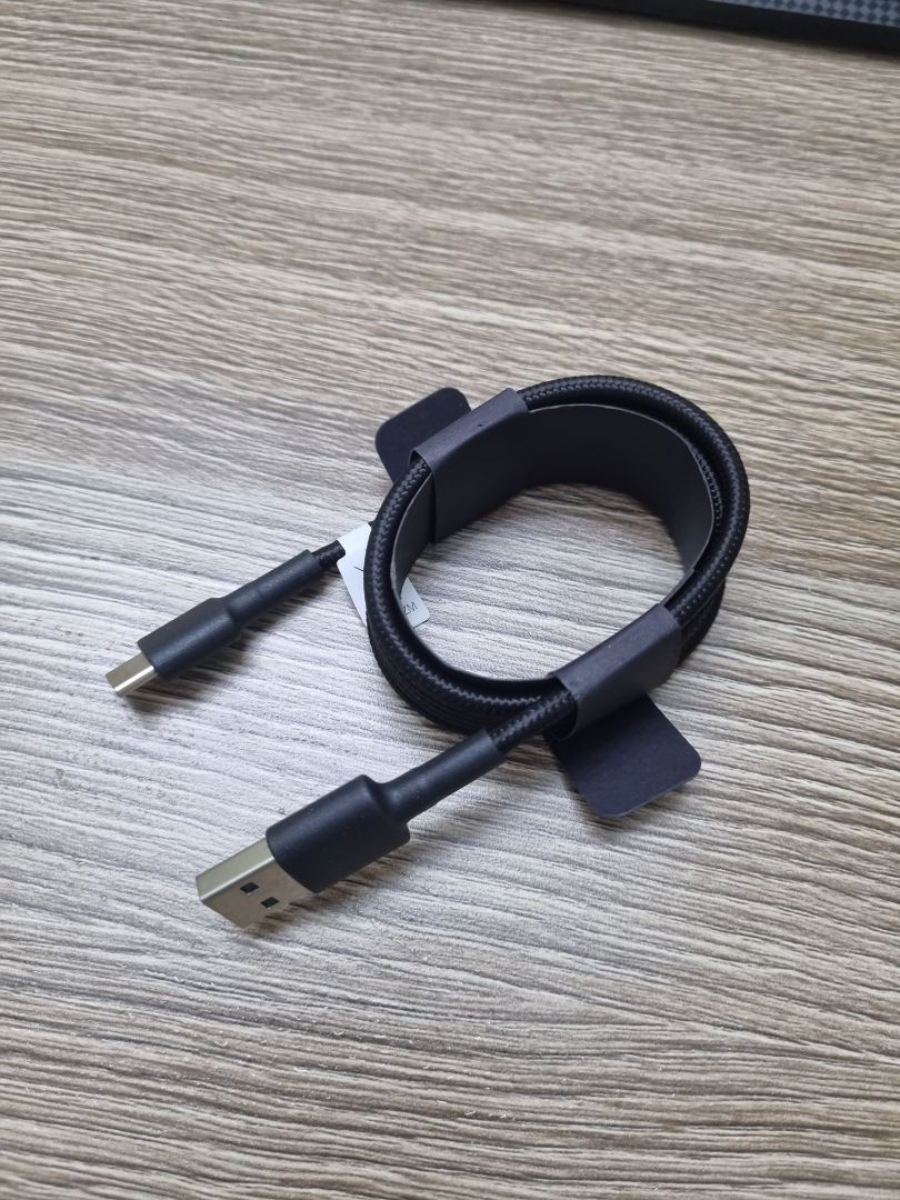 Cáp sạc dài, chắc chắn