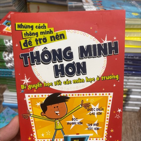 Quyển sách rất là to in màu bìa cứng rất là đẹp tuy nhiên thì giá cũng khá là cao đây là một trong những quyển sách mà trẻ nhà mình rất là thích. Giao hàng nhanh đóng gói cẩn thận.