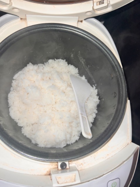 Gạo cũng dẻo thơm, nhưng so với các thương hiệu khác thì chưa bằng, chỉ khoảng 8-10, nhưng vẫn tiếp tục ủng hộ tiki, chất lượng giao hàng đóng gói ok