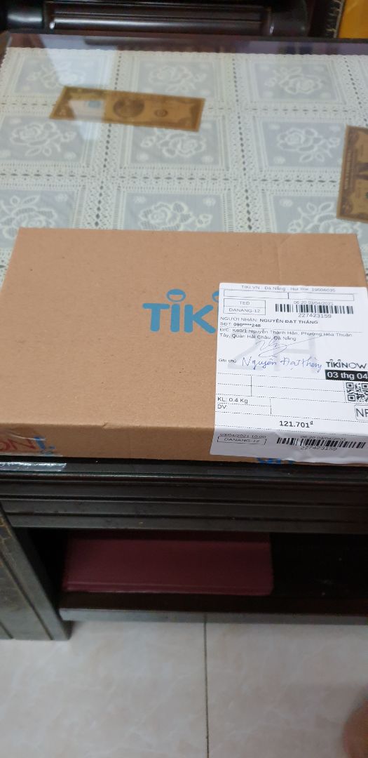 Đáng mua để lưu giữ một tác phẩm khá nổi một thời. Cho đến ngày nay đọc lại vẫn thấy hay. Sẽ mua hết mấy cuốn của Ng thị Hoàng do NN phát hành.
Chất lượng hàng tốt.giao nhanh 2h.