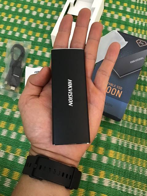 Đã nhận được ổ cứng đúng mẫu mã dung lượng.
Nhỏ gọn, kết nối nhanh. còn chất lượng và độ bền thì phải sử dụng mới đánh giá được. Mua giùm nên cũng không được dùng 😄😄😄
Bảo hành 3 năm.
Thời gian xử lý đơn hàng chưa được nhanh , mong sẽ cải thiện.