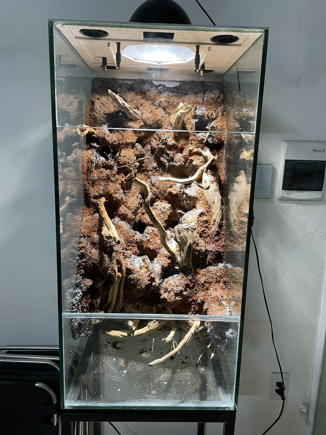 Đèn sáng tốt, không nóng, còn về chất lượng thì đánh giá sau