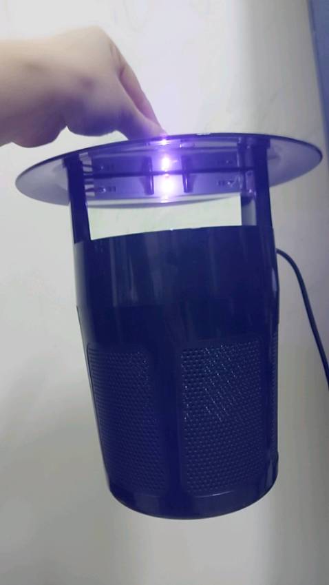 Cắm điện qua đêm bắt được quá trời muỗi luôn. Không có tiếng nổ như một số máy khác phù hợp gia đình có trẻ nhỏ rất an toàn.