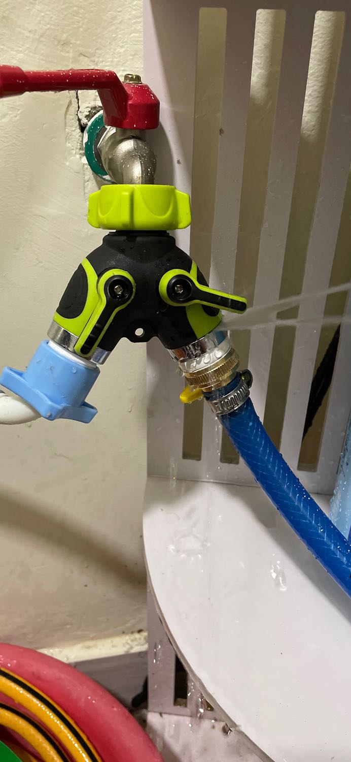 Sản phẩm rất chắc chắn nhưng 1 bên bị rỉ nước :( shop đổi giúp cái khác, coi review thấy nhiều người khác cũng bị vậy