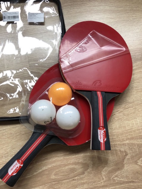 mình nhận đc hàng rồi, sp y hệt như quảng cáo nhé mọi người khá là ưng ý
Mới mua về cứ tưởng bị s hoá ra là cái túi nilon bọc bên ngoài ạ 😂đang định mắng vốn shop 
Tiki giao hàng khá là nhanh, a giao hàng vui vẻ 
có nhắn tin cho shop thì đc shop chỉ rất nhiệt tình, vote nên mua nha cả nhà
Có cái này về thi thoảng ra làm vài ván vui phải bt cả nhà ạ đánh nảy phải bt 😁