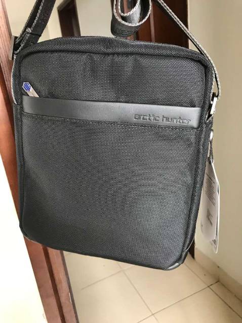 Túi rất đẹp luôn ạ, với giá tiền vậy mà túi như vậy thì rất ưng ạ. Mua xong bạn nhờ đặt mua giùm, nói chung ưnggggg