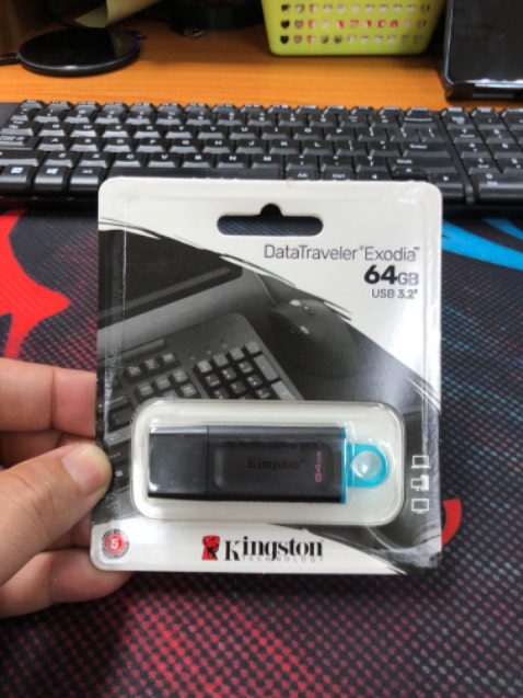 Usb thì như hình nhưng tốc độ chậm. Usb thì như hình nhưng tốc độ chậm.