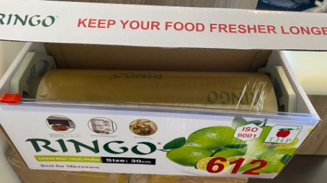 Sản phẩm chất lượng kém. màng bọc không bám dính. Khi quấn lại cứ bị bung ra. Không dùng được. Hoặc hải quấn 2-3 vòng. 
Không nên mua