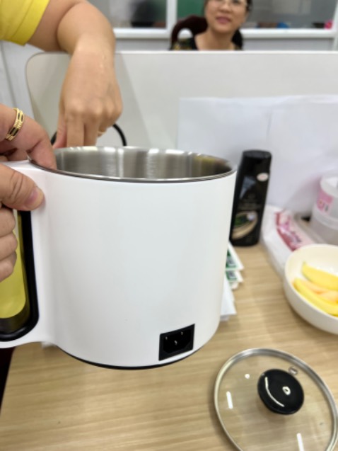 Đẹp, rất chắc chắn, dễ sử dụng Đẹp, rất chắc chắn, dễ sử dụng