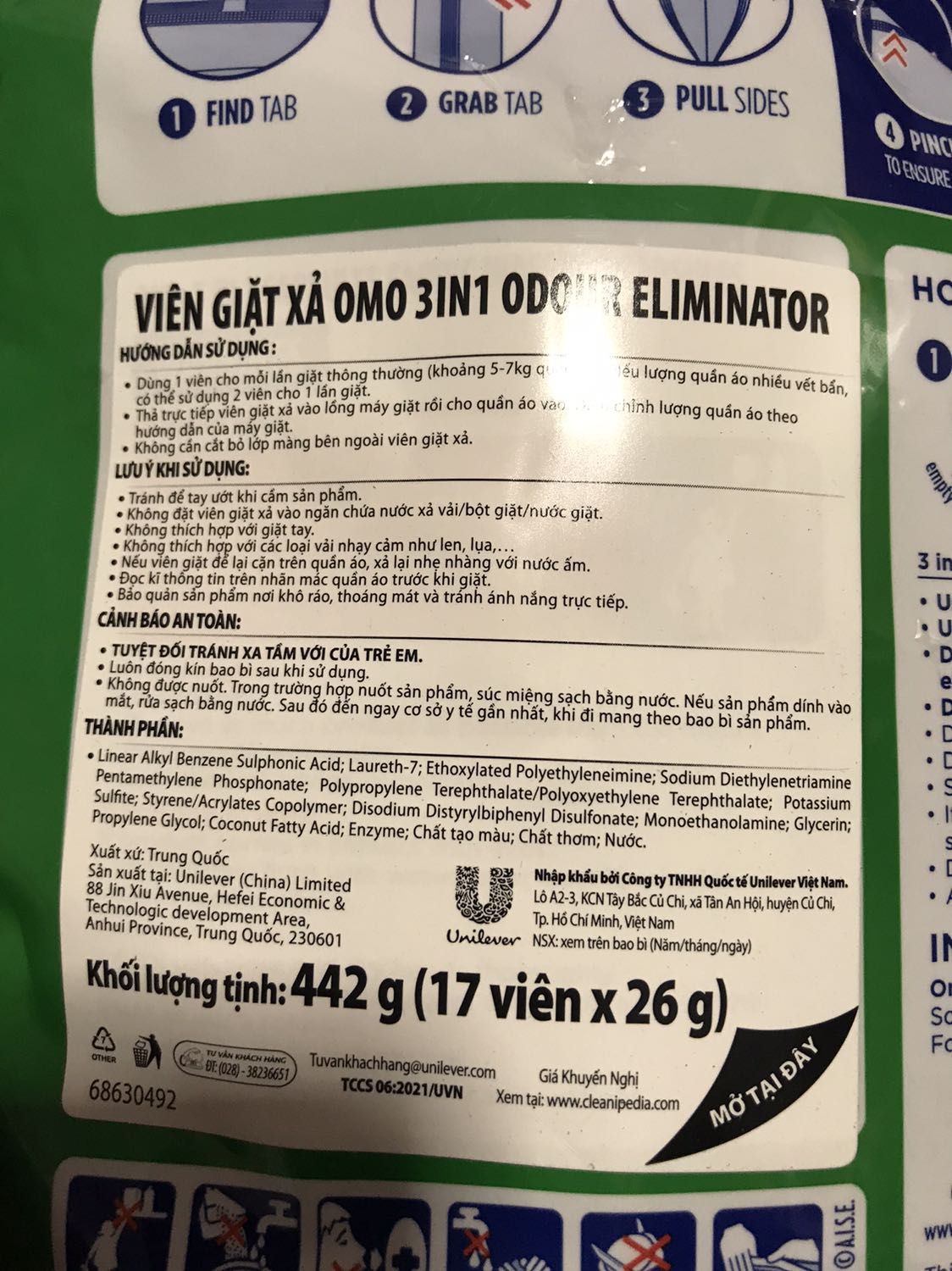 Shop đóng gói cẩn thận. Giao hàng nhanh. Chỉ cần thả 1 viên, thêm chút nước xả mà thơm nức mũo. Thơm hơn loại nước giặt cùng hãng. Mỗi tội hơi đắt. Ua còn đv tặng kèm 1 khăn tắm và 8 đĩa lúa mạch
