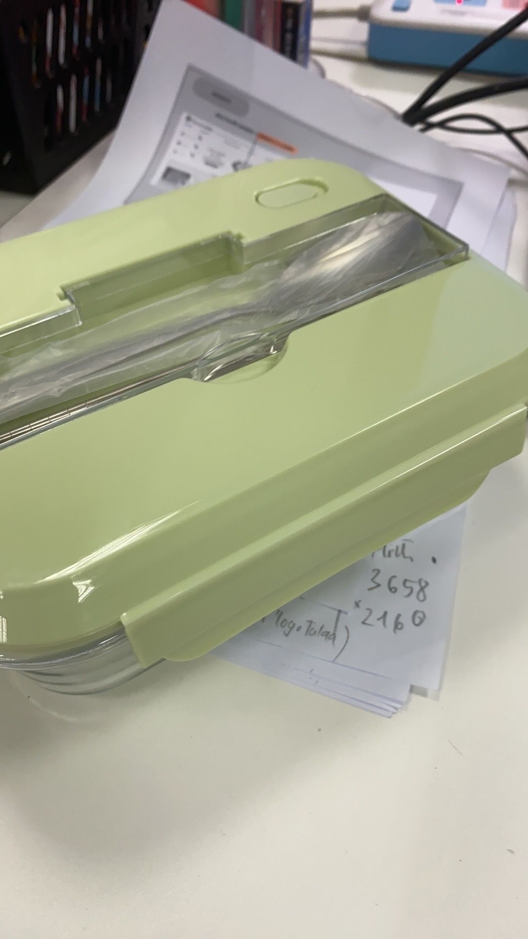 màu xanh này quá là xinh luôn. shop giao đúng đầy đủ sp. thủy tinh dày lắm luôn ý. sẽ ủng hộ shop thêm