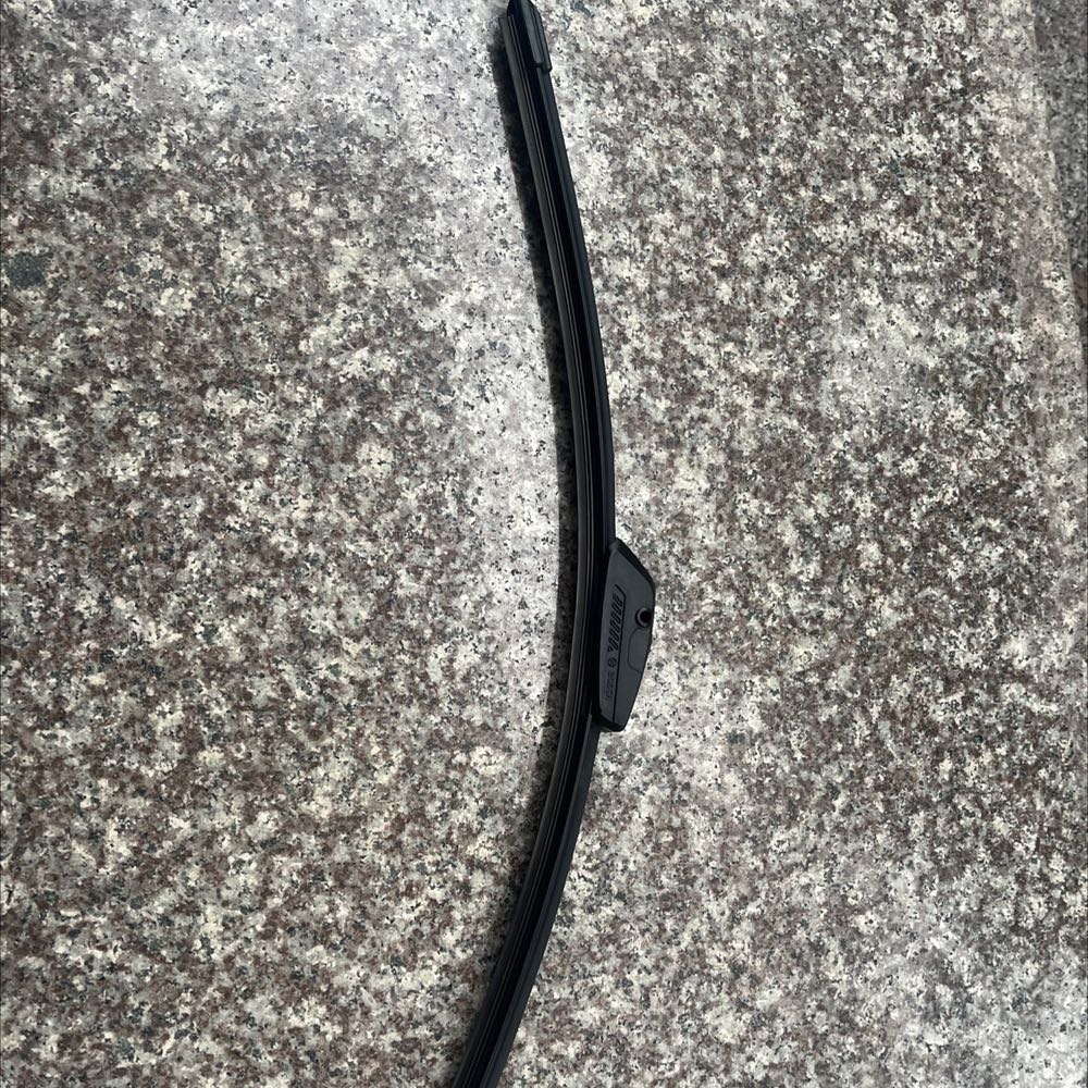 Chất lượng rất tốt, gạt sạch và êm Chất lượng rất tốt, gạt sạch và êm