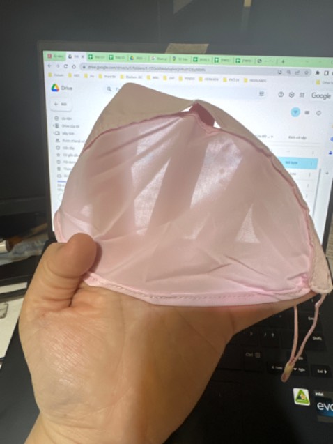 Quá mỏng. Trong hình thì dầy Quá mỏng. Trong hình thì dầy