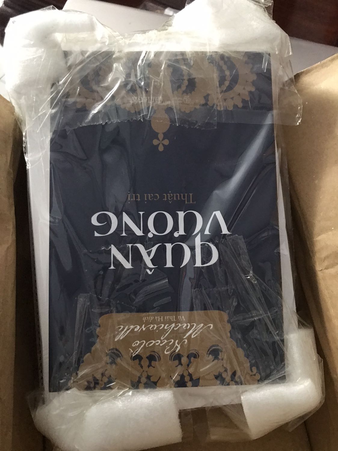 Đóng gói cực kỳ cần thận, sách mới đẹp lắm.