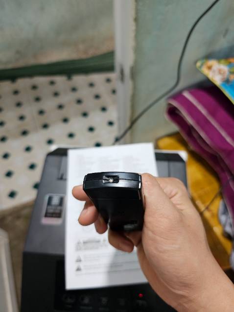 Máy chạy êm.Nhưng remote điều khiển từ xa ko dùng dc. Nhờ tiki đổi lại remote giúp.