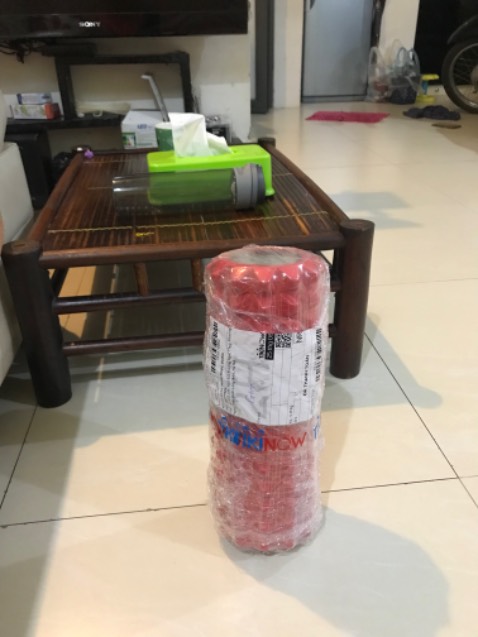 Giao hàng nhanh, con lăn cầm chắc chắn, gai cao su to nên mới dùng hơi đau. Chất lượng sản phẩm tốt so với giá tiền