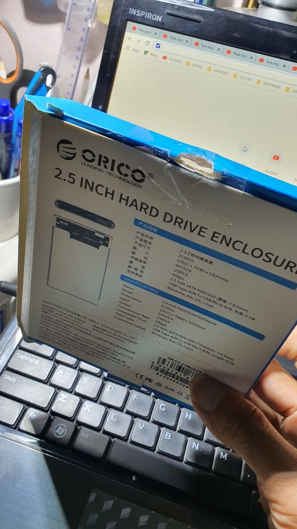 Shop giao sản phẩm mà cái hộp rách nhàu. Mã code trên hộp thì đúng của Orico, mã trên sản phẩm thì không phải. Mua hàng ngày 8/8/2020 mà tem thì ghi ngày 6/6 không thấy năm. Mình hay mua hàng Tiki chỉ được cái bán sách là tốt! Nản! Shop giao sản phẩm mà cái hộp rách nhàu. Mã code trên hộp thì đúng của Orico, mã trên sản phẩm thì không phải. Mua hàng ngày 8/8/2020 mà tem thì ghi ngày 6/6 không thấy năm. Mình hay mua hàng Tiki chỉ được cái bán sách là tốt! Nản!