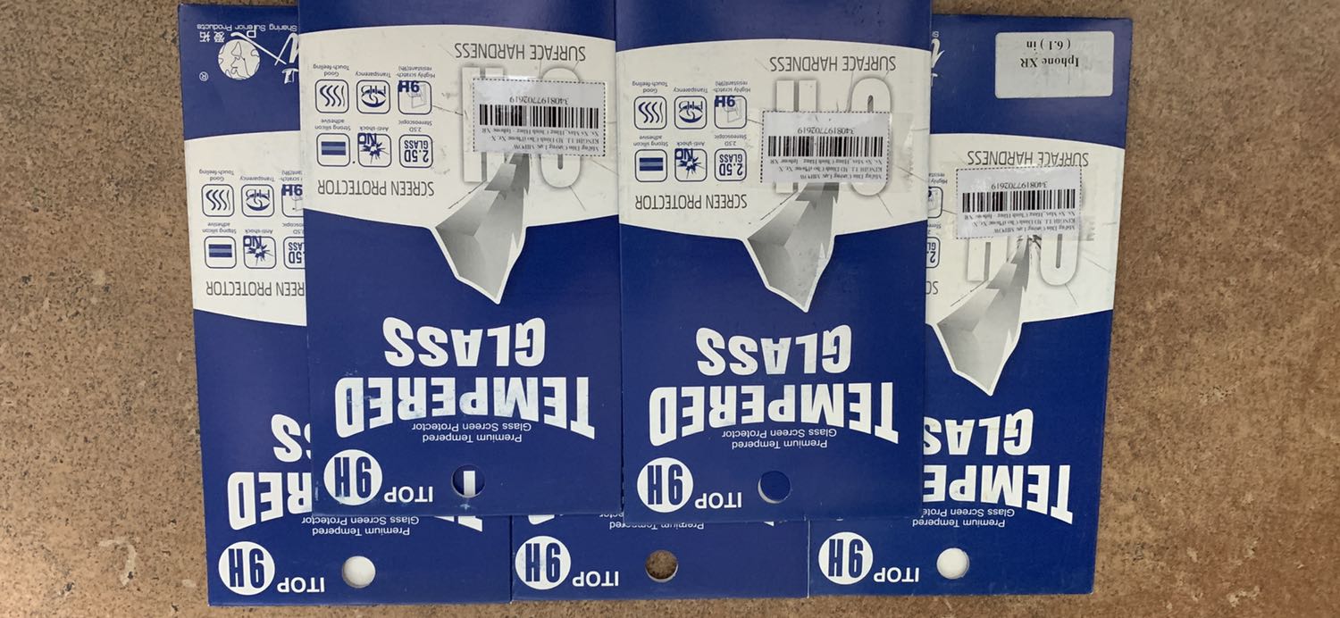 Đây là những gì mà tôi biết về sản phẩm của Shop mang đến cho tôi. Sản phẩm của thương hiệu MIPOW KINGBULL 3D thì đây là sản phẩm của thương hiệu nào là: TEMPERED GLASS 2.5D từ năm 2014 cũng có IPhone XR??!! Tôi thật sự được quá ít sự tư vấn cũng như nói chuyện được với Shop mà chỉ tin tưởng vào Tiki??!! Tôi cũng không biết phải làm sao khi bộ phụ kiện cũng thiếu hẳn miếng dán phụ trợ(paste auxiliary tools) nên việc tôi cần nhìn nhận đúng về sự quan tâm chăm sóc đến khách hàng của Shop là rất khó khăn!!! Hơn nữa miếng dán màn hình của Shop bán cho tôi là miếng dán màn hình không phủ kín viền của điện thoại tôi chắc vì nó từ năm 2014??!! Cũng may mà tôi chưa hàm hồ thử dán nếu không thì lỗi lớn với mọi người khi phải viết ra những lời trên vì cũng chỉ vì ***??!! Tôi có đầy đủ video quay lại quá trình mở sản phẩm nhé nếu Shop cần cũng có thể bảo tôi để tôi cung cấp nhé! Vì tương lai tươi sáng của Tiki! Cảm ơn vì đã đọc!