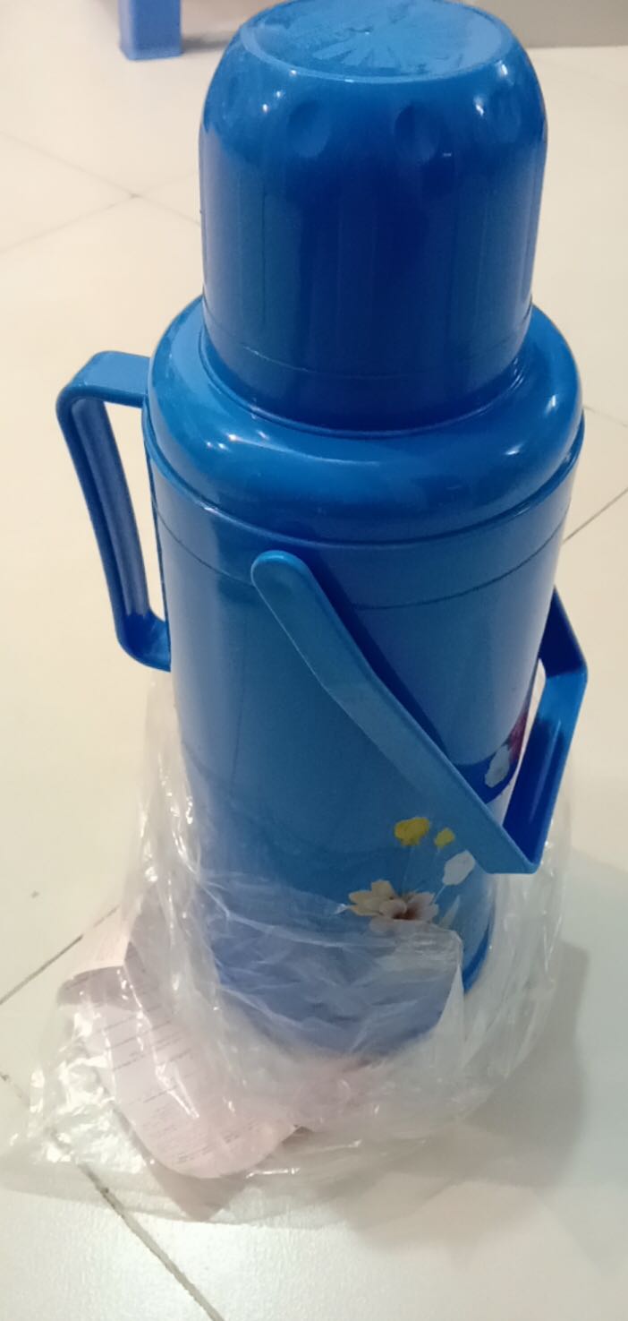 Bìh thuỷ giao 2 ngày nay mở ra mới thấy bị bể chưa qua sử dụng, nhoè tiki hổ trợ giúp ạ