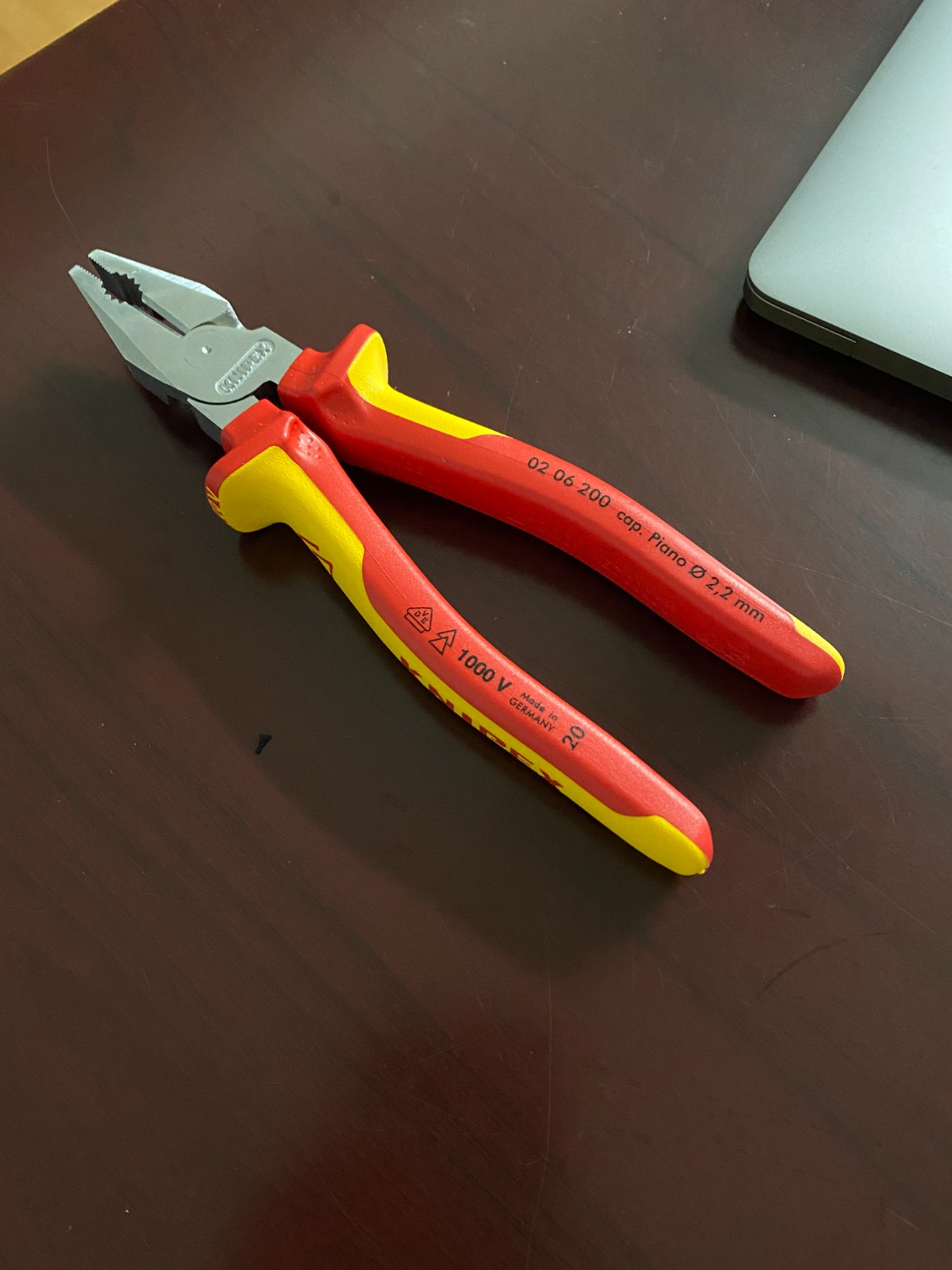 chất lượng vượt trội, không hổ danh là hãng chế tạo kìm số 1 thế giới về chất lượng