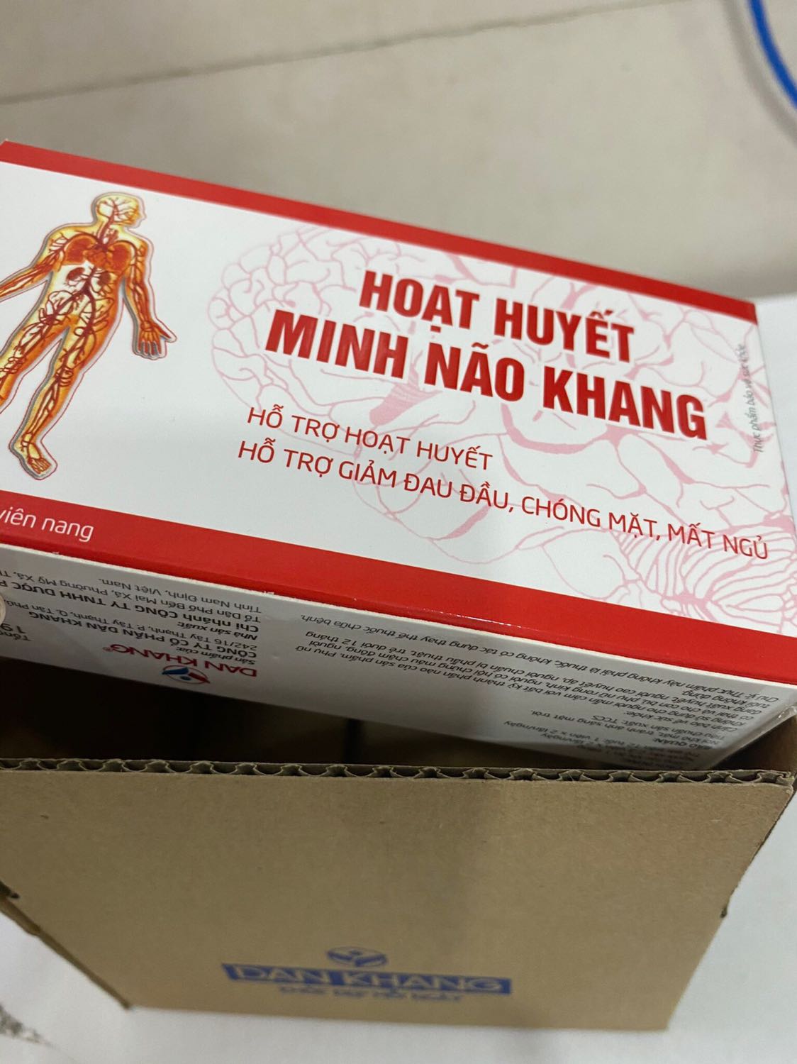 mình dùng nhiều lần rồi, ngoài nhà thuốc cũng có bán nhưng mua trên tiki giao cho lẹ đỡ phải ra ngoài mua. Từ khi uống loại này mình thấy ngủ ngon hơn, không còn cảm giác hay nhức đầu khi nhìn màn hình máy tính nữa