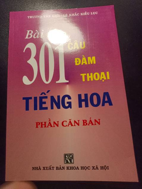 Hàng giao đúng hẹn, giấy in chất lượng tốt nội dung chuẩn 301 câu đàm thoại đáng mua nhé mọi người
