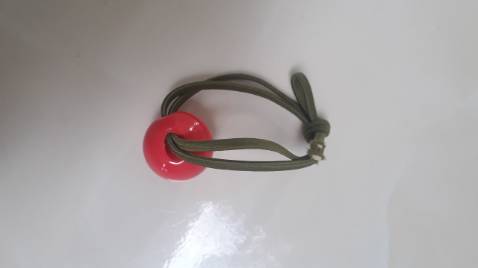 dây buộc tóc NASI đẹp lắm nha, giá rẻ, giao hàng nhanh, gói hàng cẩn thận. Tuyệt vời!