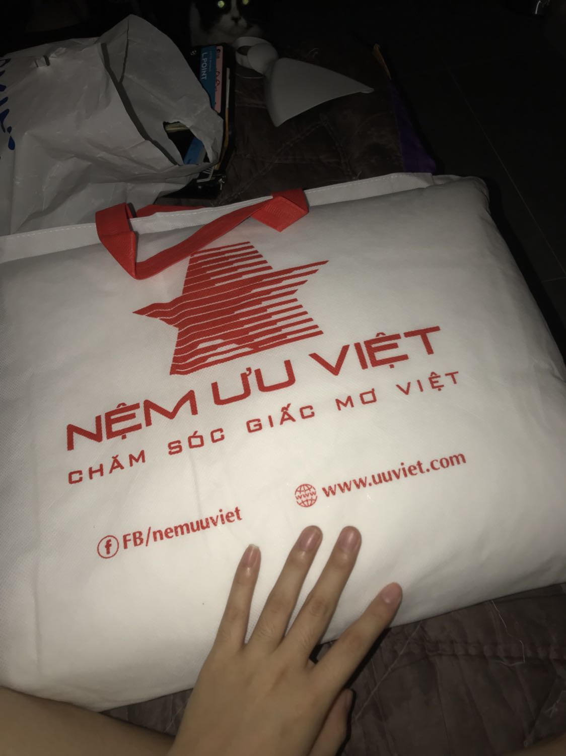 Tấm lót mỏng nhẹ, chất liệu thoải mái, kích cỡ được may đo chính xác từng ly, sợi chun bọc đàn hồi cao, độ dày nệm của mình 2cm và cảm hía là vừa in! Recommend nên mua! Tấm lót mỏng nhẹ, chất liệu thoải mái, kích cỡ được may đo chính xác từng ly, sợi chun bọc đàn hồi cao, độ dày nệm của mình 2cm và cảm hía là vừa in! Recommend nên mua!