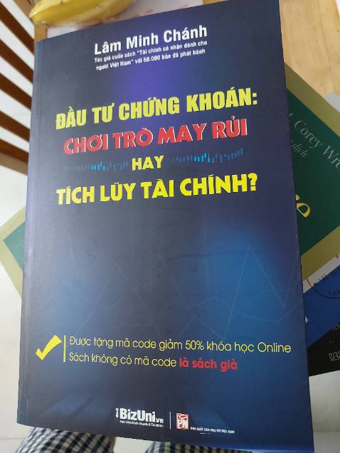 Tác giả viết dễ hiểu nhất có thể về tài chính và chứng khoán, cần tư duy và tính toán.