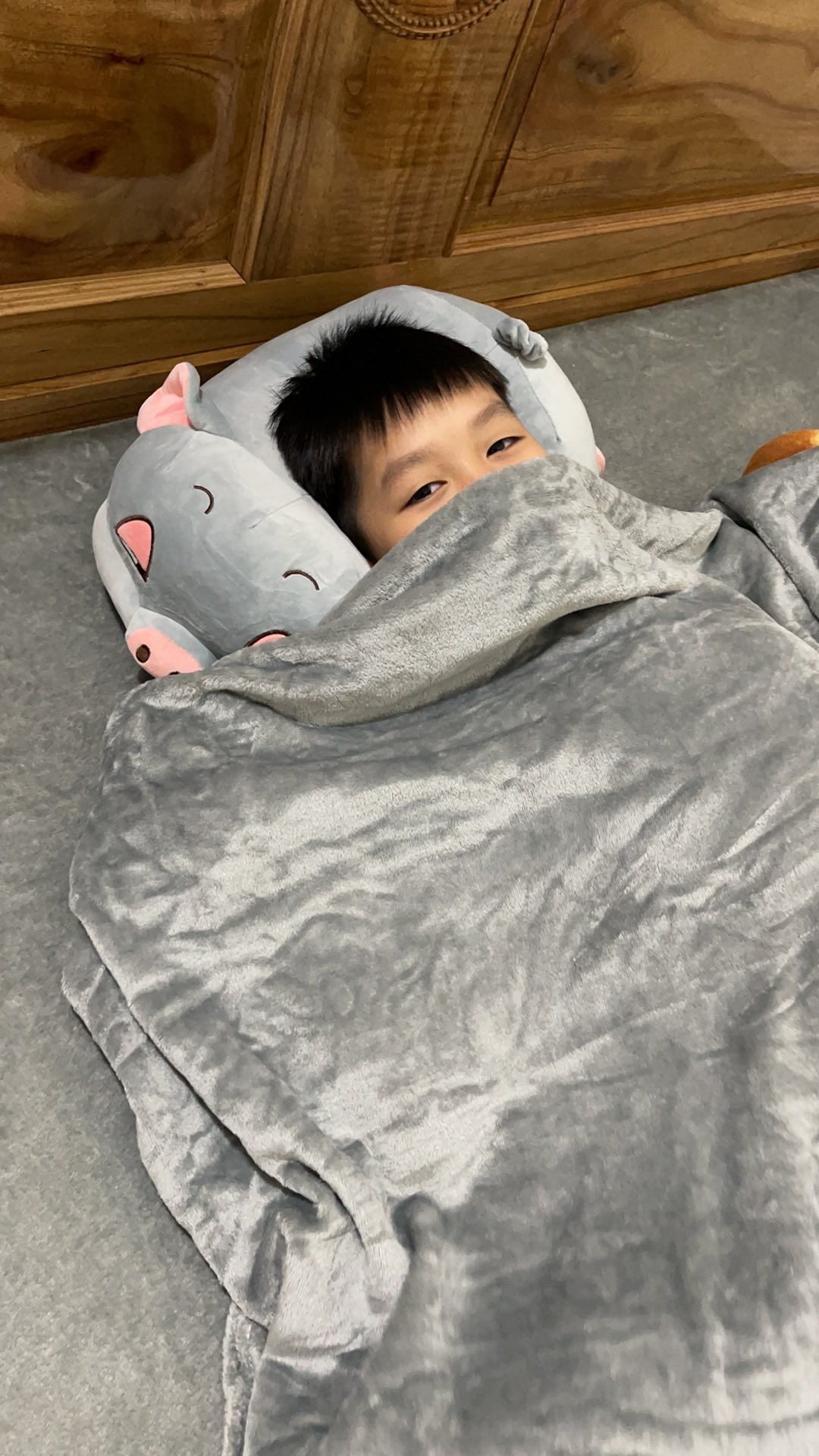 Sản phẩm chất lượng tốt, mềm mại, đóng gói kĩ càng, giao hàng nhanh, nói chung là ổn lắm nên mua