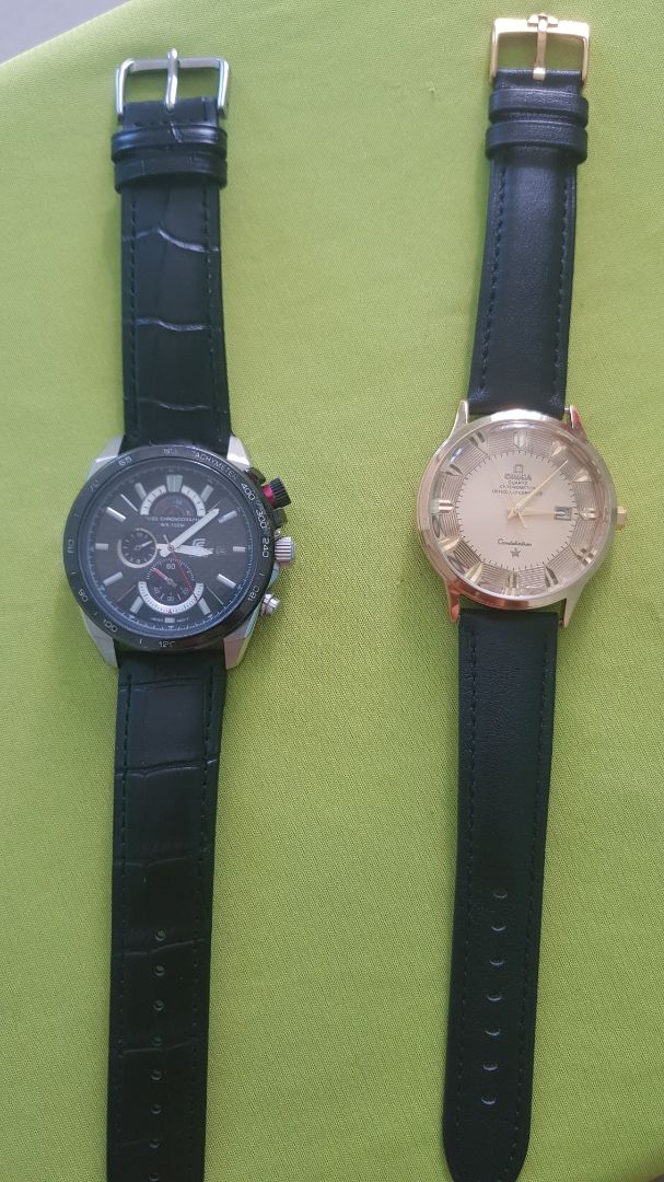 Dây da mềm, đeo thoải mái, rất dễ thay thế nhờ phụ kiện kèm theo. Chất lượng so với giá này là quá ổn rồi.