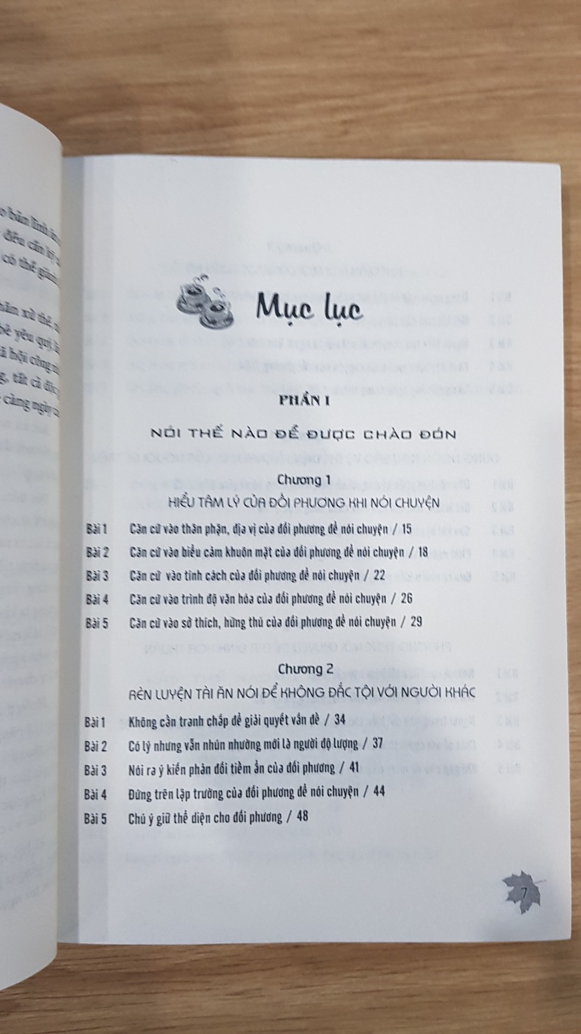 Một cuốn sách khá hay về giao tiếp. Mình không thích chất lượng giấy lắm tuy nhiên đổi lại sản phẩm giá rẻ.