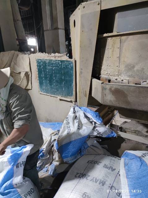 Kính đẹp. Săn sale giá rẻ nên rất hài lọc. Shop còn tặng khăn lau nữa. Cứng cáp nha